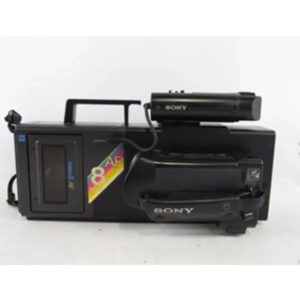Sony CCD-V8AFU Video8 Camcorder w/ Batteries, Charger & RFU Adaptor